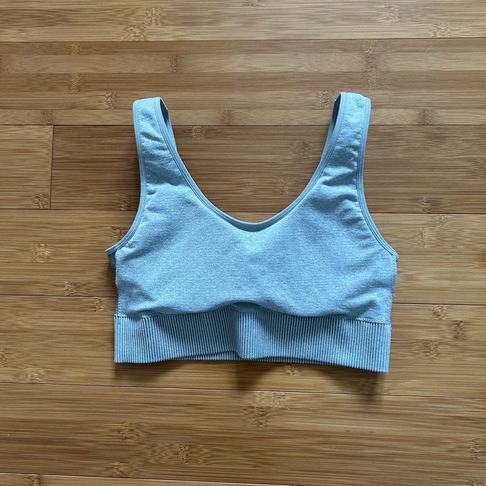 GAP Gray Ribbed Sports Bra - Picture 6 of 10